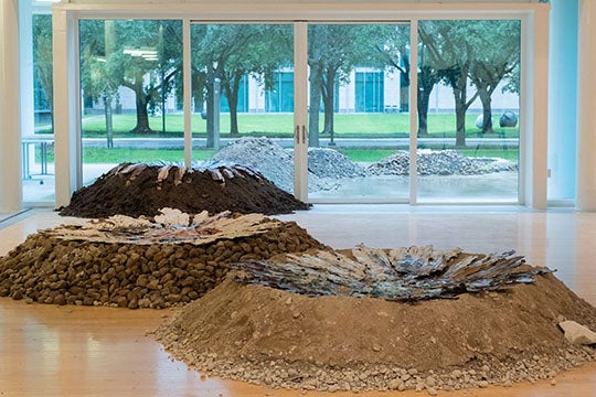 “Brie Ruais: Movement at the Edge of the Land,” which opened June 5 and runs through Aug.ust 28, is the Brooklyn-based artist’s first institutional solo exhibition. It’s also unique for its relationship between the interior and the exterior, in dialog with the Rice campus itself.