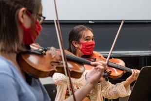 A rehearsal for the virtual Chamber Music Festival. Photo by Jeff Fitlow.