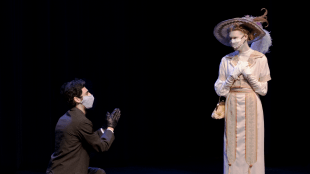 Matthew Alter and Elise Gibney play, respectively, John "Jack" Worthing and Gwendolyn Fairfax. (Photo by Alan D. Kim)