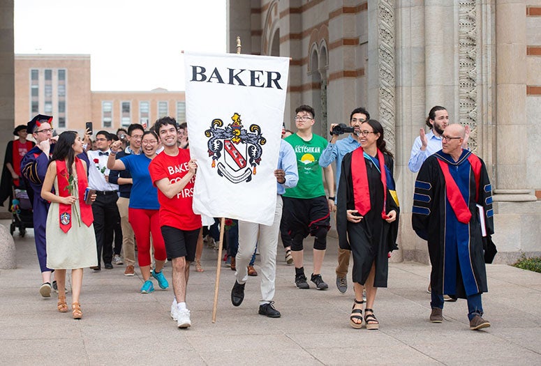 One last time — for now Rice students organize impromptu ‘graduation