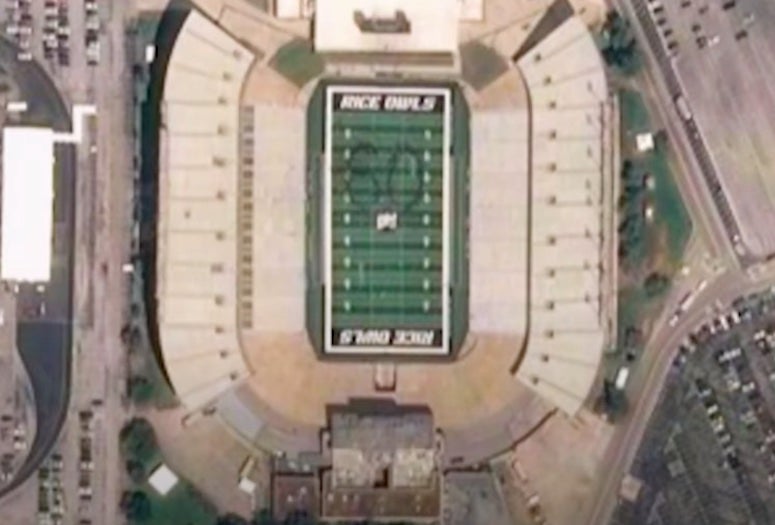 The space selfie – a Spelfie, as it’s called – drew hundreds to Rice Stadium.