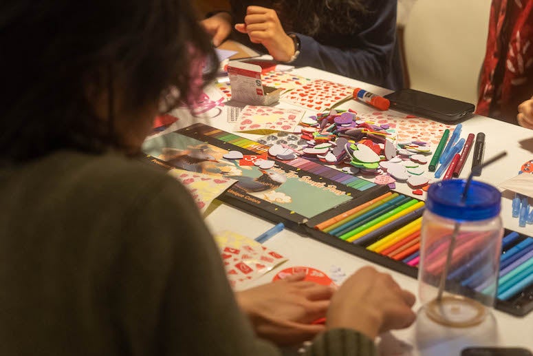 Students fill out Valentines at Fondren Library on Monday, Feb. 13, 2023.