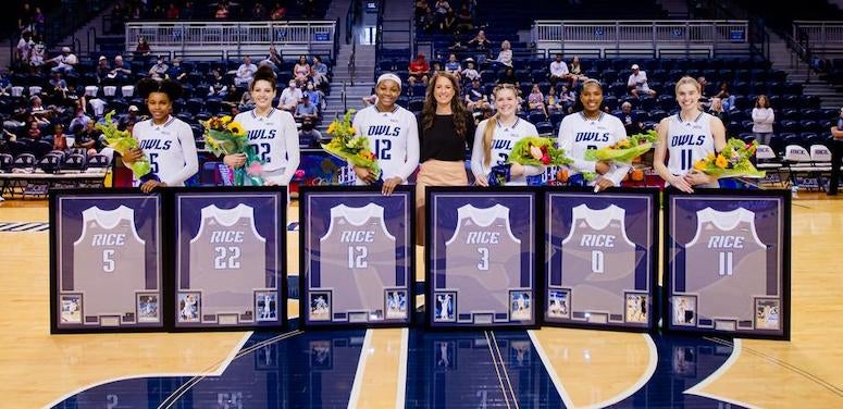 Destiny Jackson, Ashlee Austin, India Bellamy, Katelyn Crosthwait, Alexis Stover and Haylee Swayze pose for a photo on Senior Day.