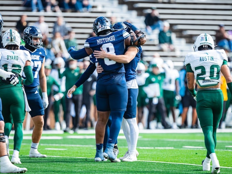 Rice jumped out early on South Florida and withstood a late challenge to send the senior class of 2024 out as winners in their final game at Rice Stadium, 35-28 on Saturday.
