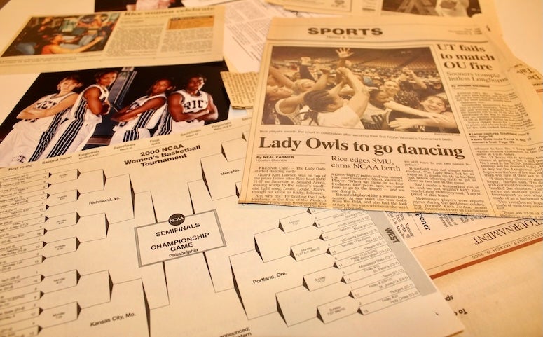 Newspaper clippings from 2000 women's basketball team