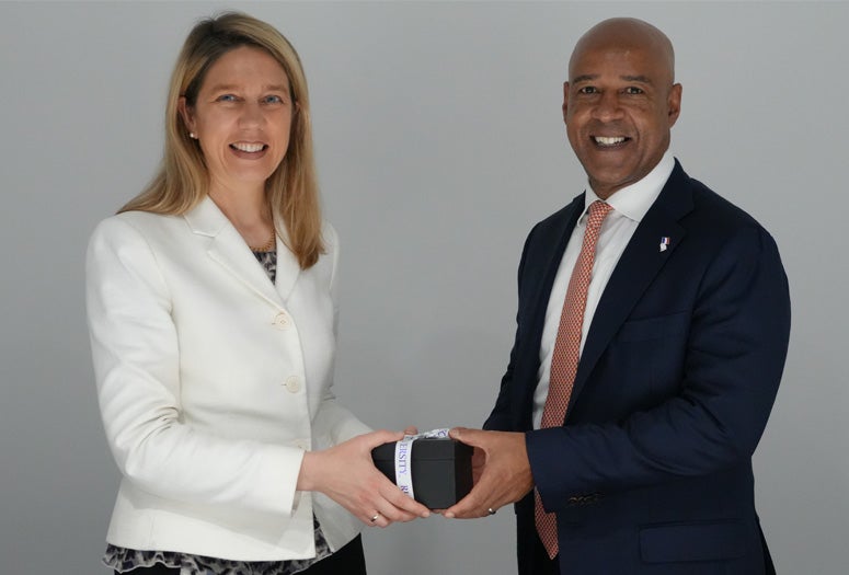 Stephanie Debette, Reginald DesRoches