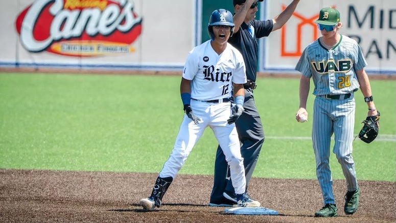 JC Davis and Lorenzo Rios combined to drive in eight runs to lead Rice to a 10-3 win over UAB on Sunday at Reckling Park and complete a sweep of the weekend series by the Owls.