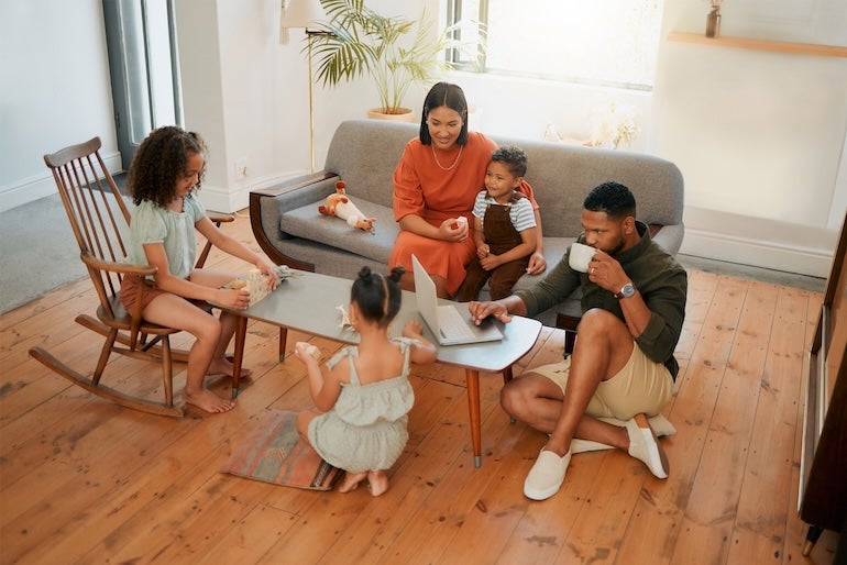New research examines how dual-earner couples balanced work and family responsibilities during the early weeks of the pandemic.