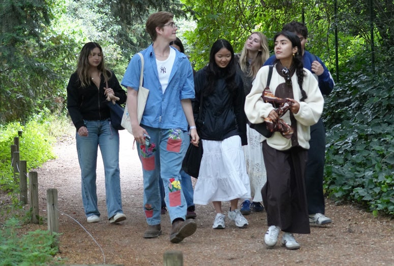 Students of HIST 320 Imperial Gardens tour the Jardin des Plantes