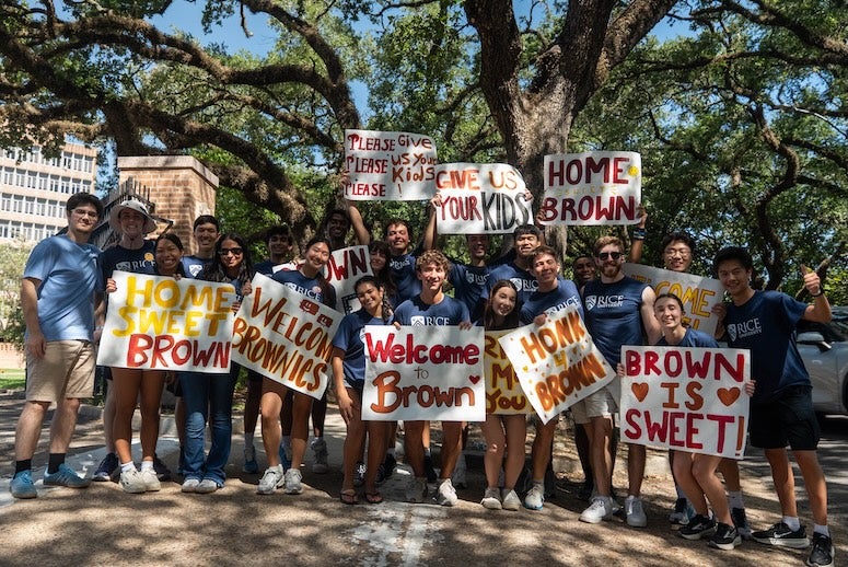 Rice University welcomed more than 1,400 new undergraduate students to campus Sunday for the start of Orientation Week, where they were greeted by cheering students, faculty and staff across the university’s 12 residential colleges.
