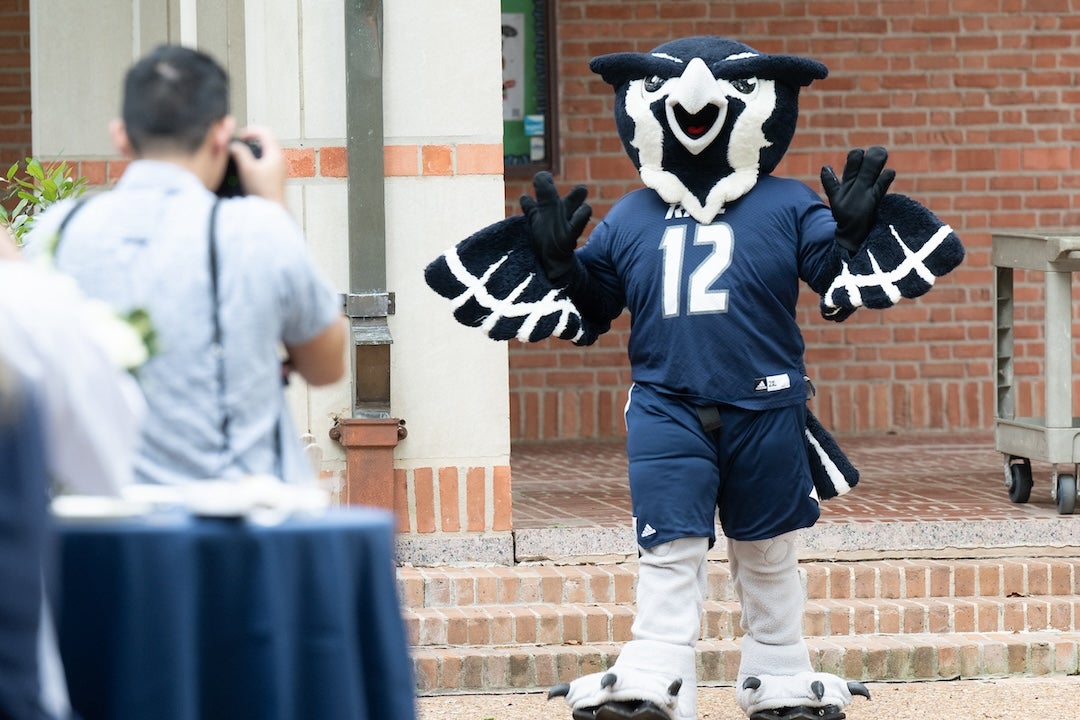 Students, faculty and staff gathered to celebrate a year of leader development at the Ray Courtyard last week as Rice University’s Doerr Institute for New Leaders held its annual end-of-year bash.