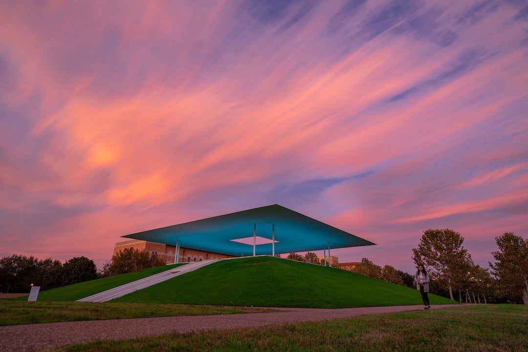 James Turrell’s “Twilight Epiphany” Skyspace at the Suzanne Deal Booth Centennial Pavilion