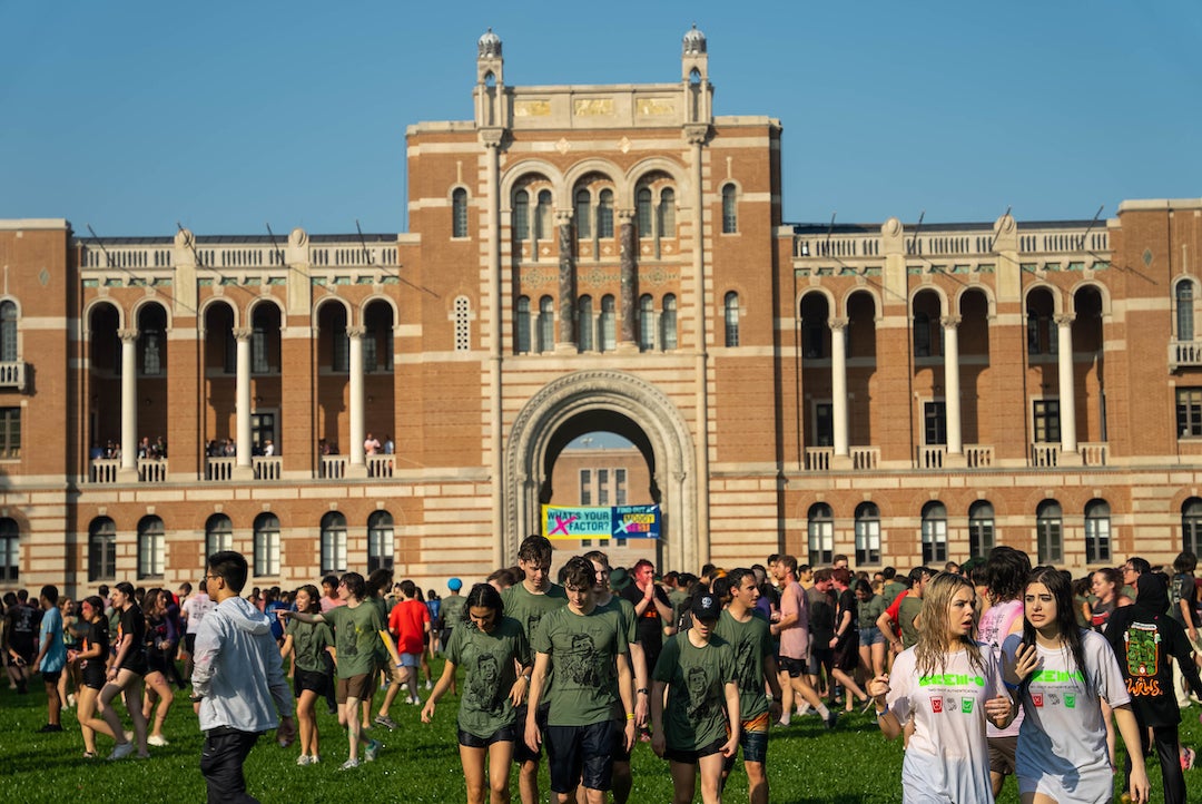 Rice students participate in Beer Bike on April 1, 2023.