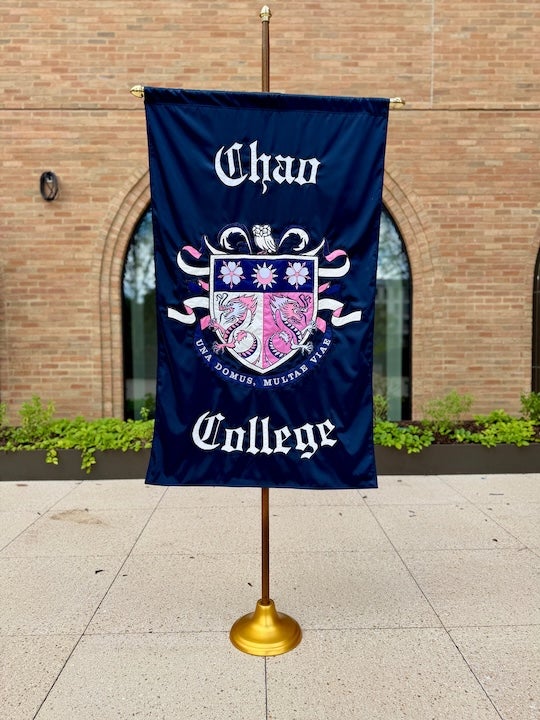 Chao College crest