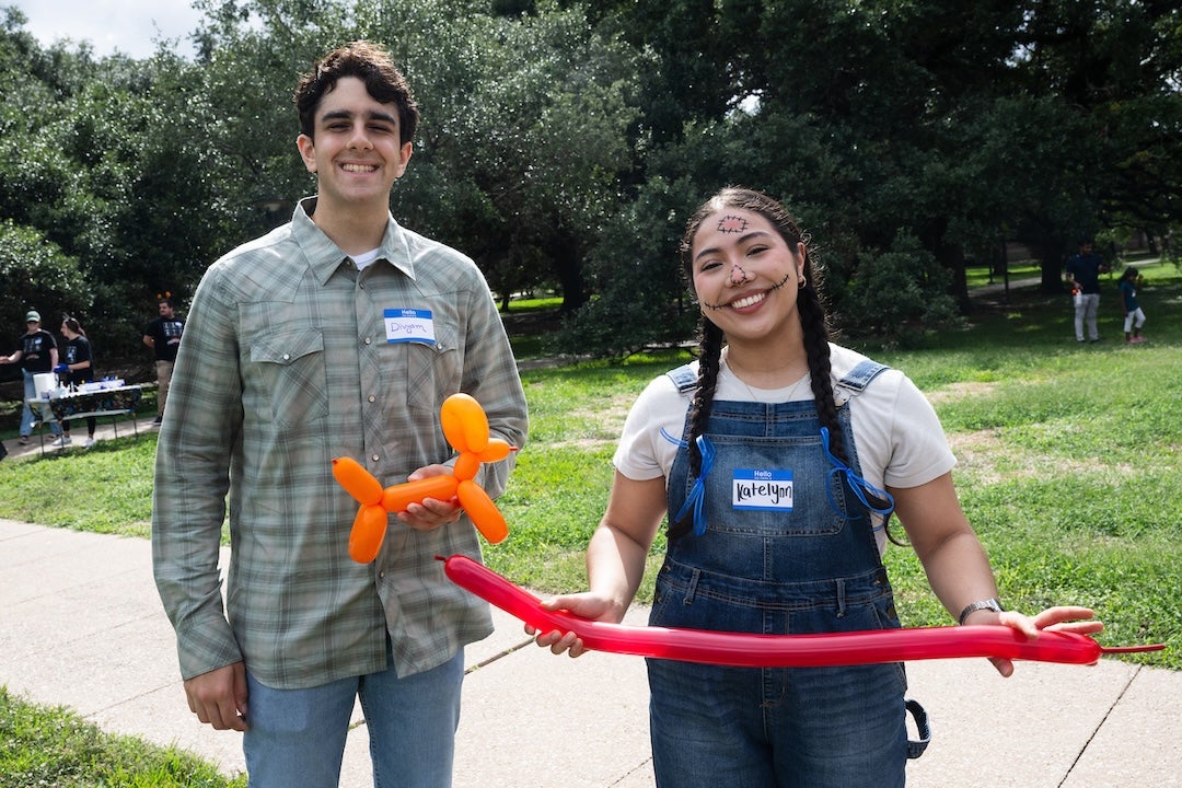 The Rice Student Volunteer Program (RSVP) hosted its Project Pumpkin event Oct. 28, featuring pumpkin carving and other Halloween-themed activities in the Central Quad.