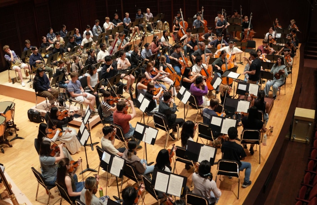James Gaffigan coaches Shepherd School Symphony Orchestra