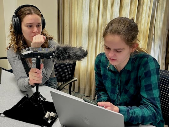 Houston Newsroom students