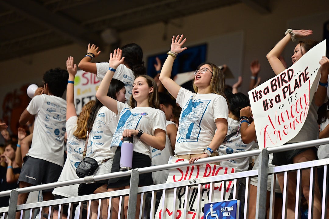 Rice’s incoming class received a crash course in Rice athletics on the third day of O-Week as they flocked to Tudor Fieldhouse for Rice Rally, a pep rally to introduce new Owls to the teams they’ll be rooting for in the coming years.