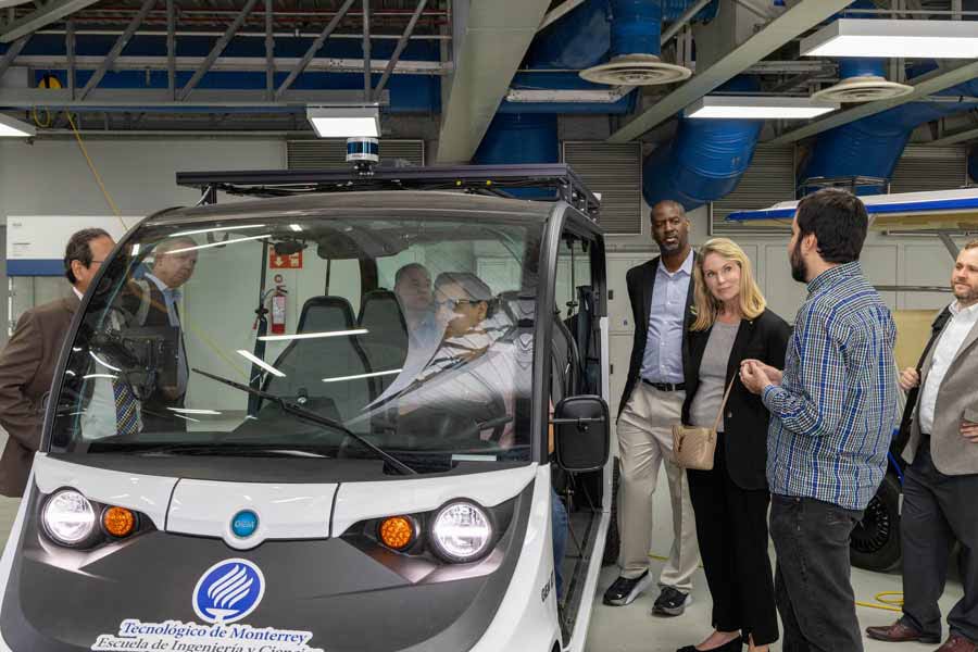 Tecnológico de Monterrey hosts a delegation of Rice University officials.