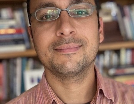 Anil Mundra headshot