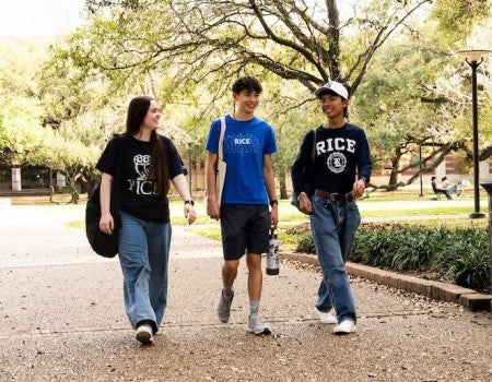 Rice students walk on campus