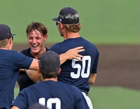 Aric Anderson made his final home game at Rice one to remember, driving in the winning run in the bottom of the 11th to give the Owls a 6-5 win over Tulane Saturday afternoon and complete a sweep of the Green Wave.