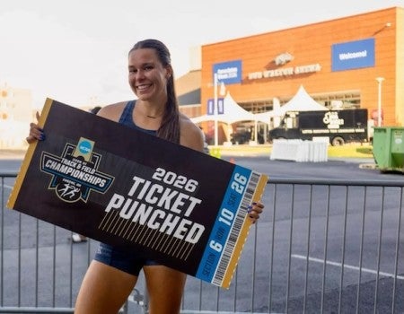 The Rice women's track and field team closed out their stay at the NCAA West Prelims Saturday in Fayetteville, Ark., with Julia Johannesdottir advancing to the championship meet.