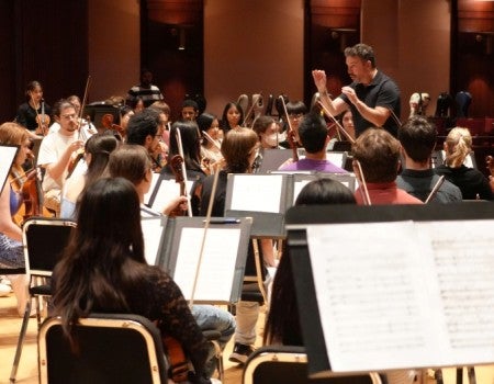 James Gaffigan conducting Shepherd School Symphony Orchestra